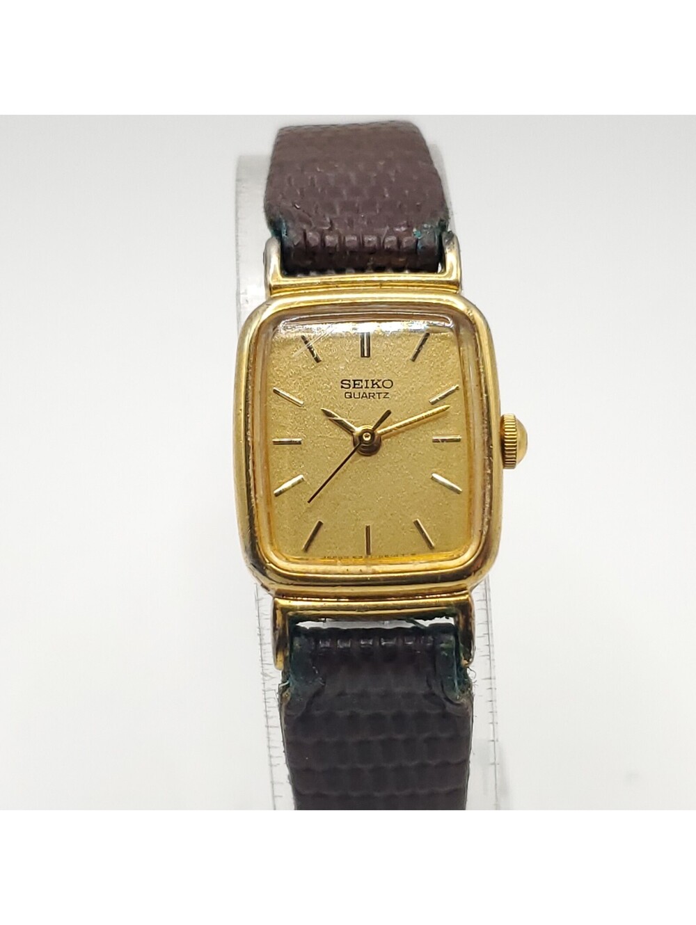 Vintage 1983 Seiko Womens Watch 16mm Gold Tone New Battery
